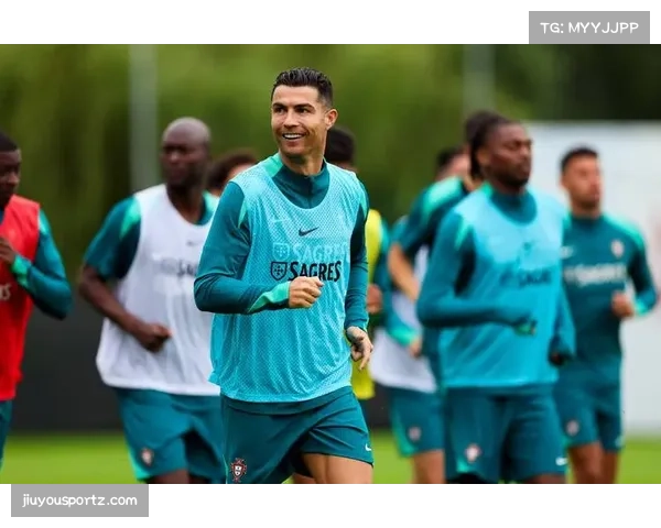 拳王前教练建议C罗与鲁尼展开拳击对决看谁更强